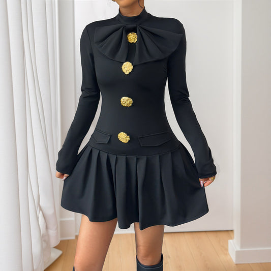 Robe mini élégante pour femmes avec col montant et boutons décoratifs Chic und Stil