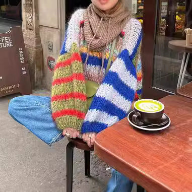 Pull en tricot confortable pour femmes avec des manches évasées et un motif rayé coloré Chic und Stil