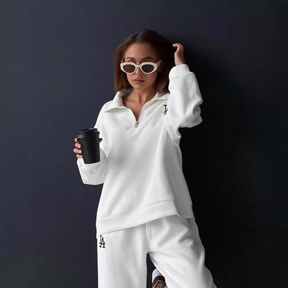 Chic und Stil sweatshirt and pants set for women