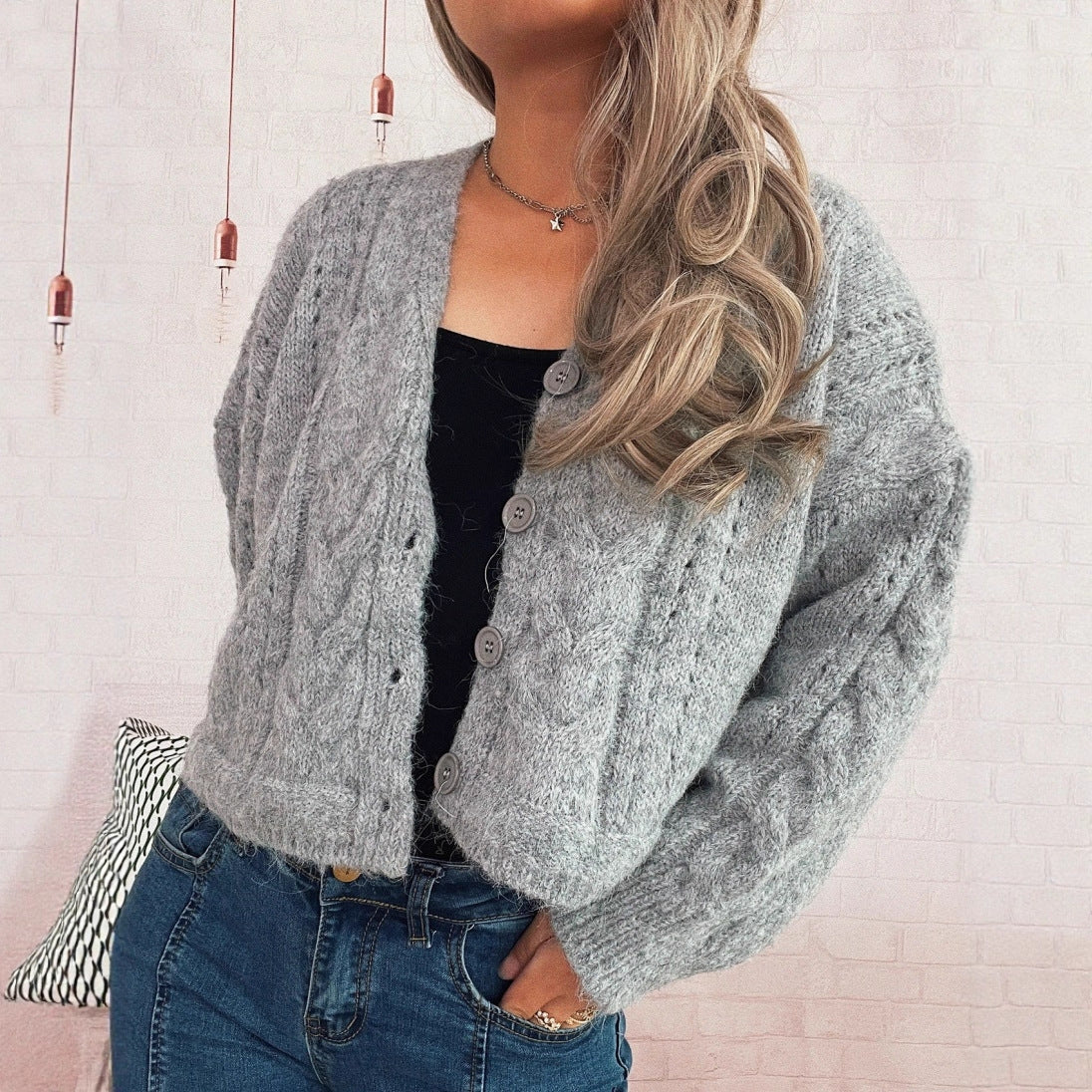 Dames gilet en tricot douillet avec motif en relief et décolleté en V Chic und Stil