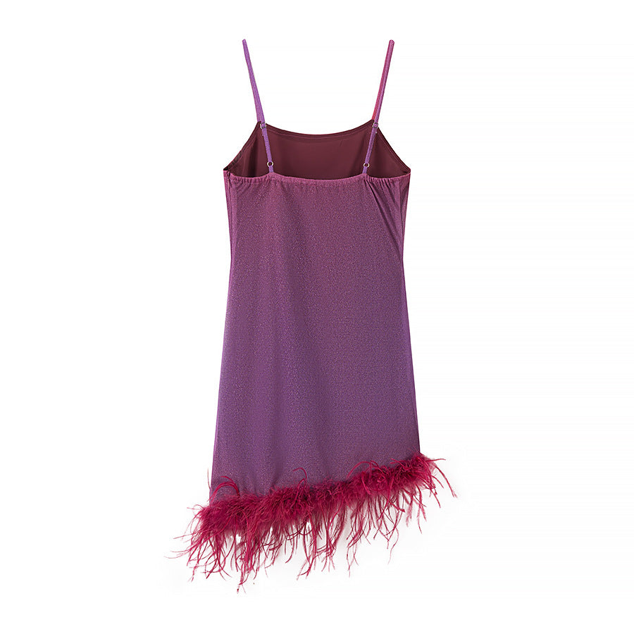 Robe à volants glamour pour femmes avec des bretelles spaghetti et un ourlet en forme de plume Chic und Stil