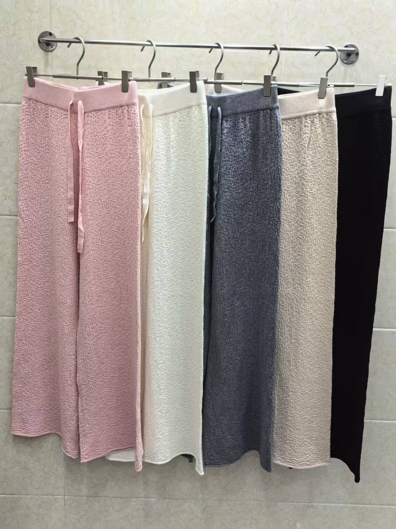 Gray / Size: One size