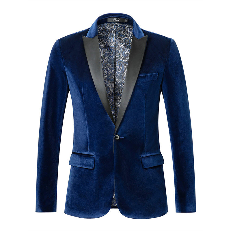 Elegant velvet jacket for men with luxurious details Chic and Style