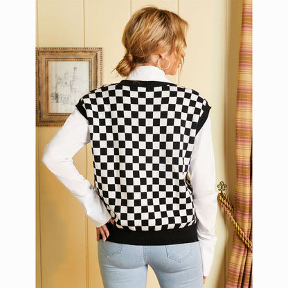 Women's fashion V-neck pullover with checkered pattern Chic and Style