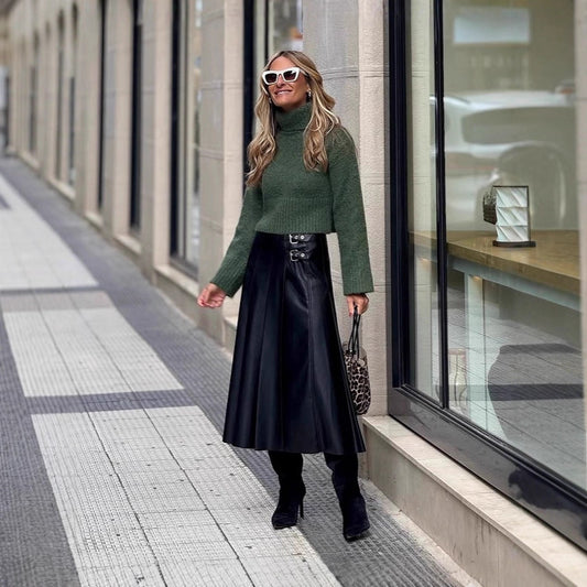 Pull femme à la mode avec col roulé et matériau doux Chic und Stil