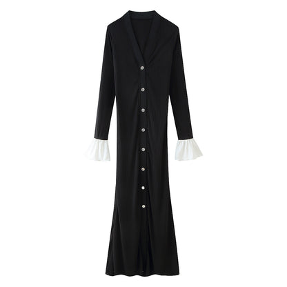 Robe maxi pour femmes avec des manches à volants élégantes et des détails de boutons Chic und Stil