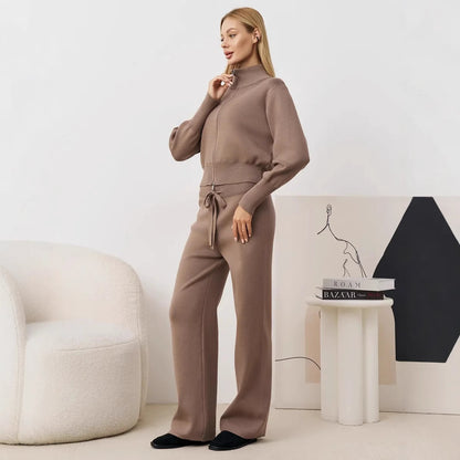 Dames combinaison tricot confortable avec col haut et détails de lacets latéraux Chic und Stil