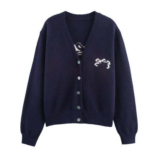 Dames pull-over en tricot douillet avec un élégant décolleté en V et une coupe décorative Chic und Stil