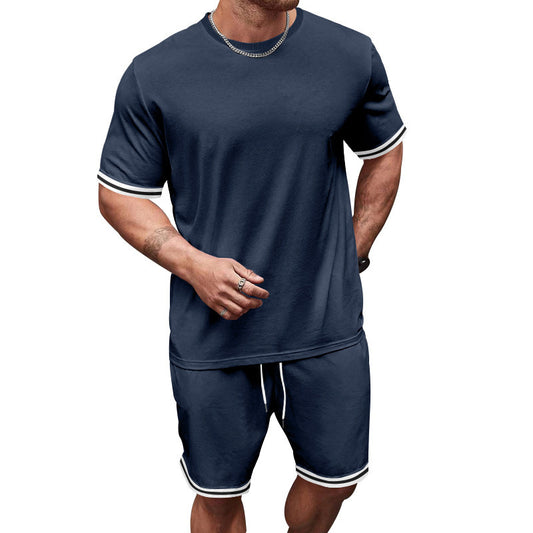 Ensemble de t-shirt sportif pour hommes et shorts avec tissu respirant et détails contrastés Chic und Stil