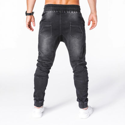 Pantalon de jogging pour hommes en coupe skinny moderne avec un mélange de coton extensible et des détails sportifs Chic und Stil