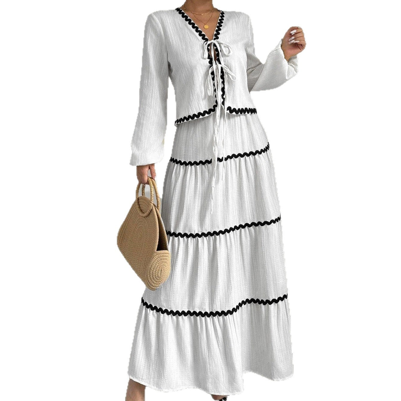 Robe maxi pour femmes avec décolleté à lacets ludique et jupe à volants élégante Chic und Stil