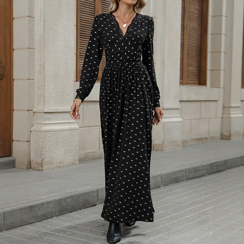 Robe maxi femme avec décolleté en V plongeant et motif ludique Chic und Stil