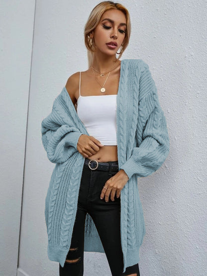 Cardigan en tricot épais pour femmes avec une coupe oversize décontractée et un motif en torsade raffiné Chic und Stil