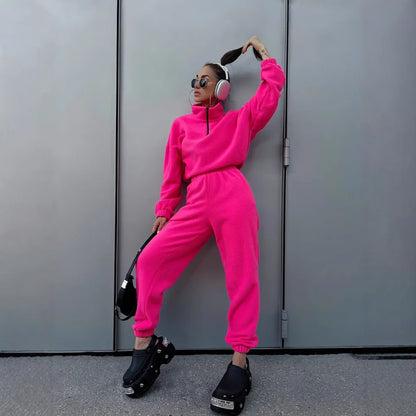 Dames ensemble de jogging en polaire douillet avec col montant et cordon de serrage Chic und Stil