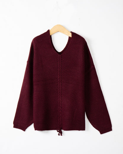 Pull femme en tricot épais avec un décolleté en V attrayant et des détails pratiques en cordon Chic und Stil