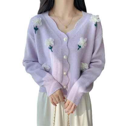 Bouton de cardigan féminin ludique avec broderie florale et boutons en perles Chic und Stil