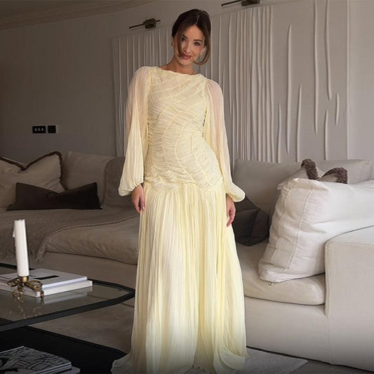 Robe maxi pour femmes avec des plis raffinés et des longues manches élégantes Chic und Stil