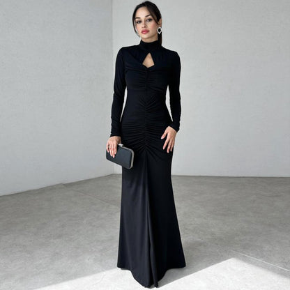 Robe maxi élégante pour dames avec un design haut et des éléments de fronces raffinés Chic und Stil