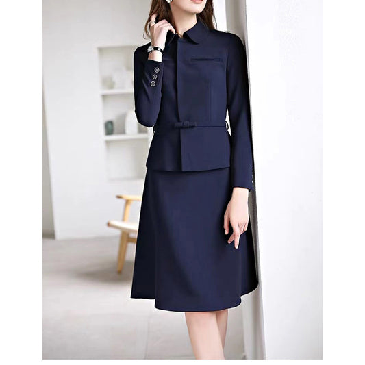 Costume de robe élégant sur mesure Chic und Stil pour femmes
