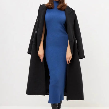 Femme Élégante robe maxi ajustée avec col montant et fine structure en côtes Chic und Stil
