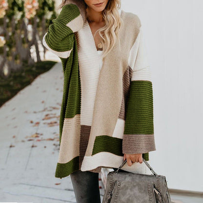 Cardigan féminin à la mode avec tricot doux et manches spacieuses Chic und Stil