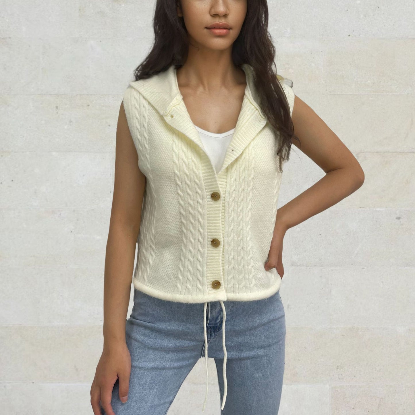 Dames gilet tricot avec capuche et joli motif en torsades Chic und Stil