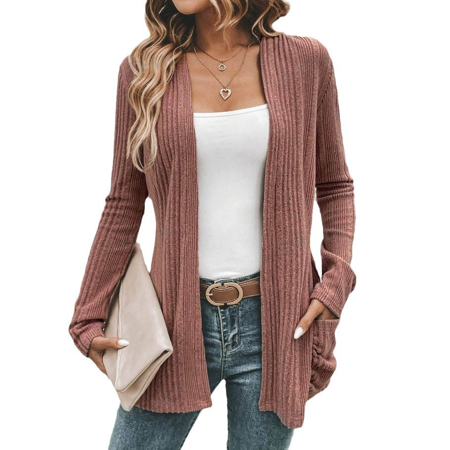 Veste en tricot pour femmes avec un motif en côtes réchauffant et des poches pratiques Chic und Stil