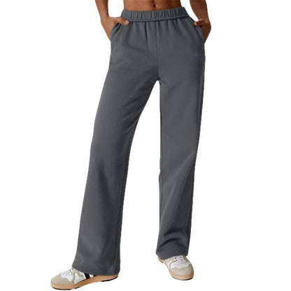 Casual training pants for women with elastic waistband and practical side pockets Chic and Style