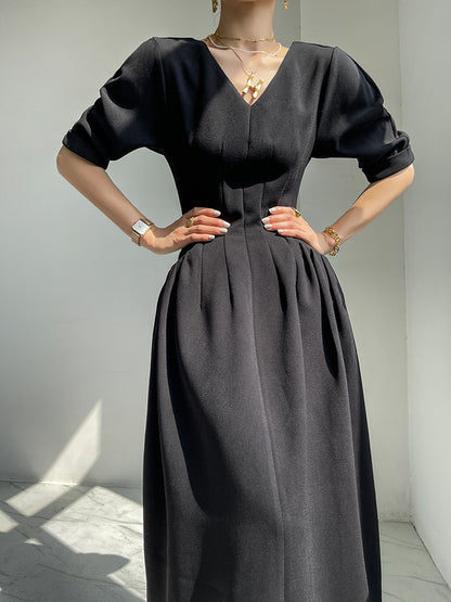 Robe midi élégante à manches bouffantes et col V Chic und Stil