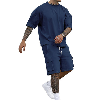 Ensemble de loisirs pour hommes avec t-shirt oversized et shorts cargos Chic und Stil