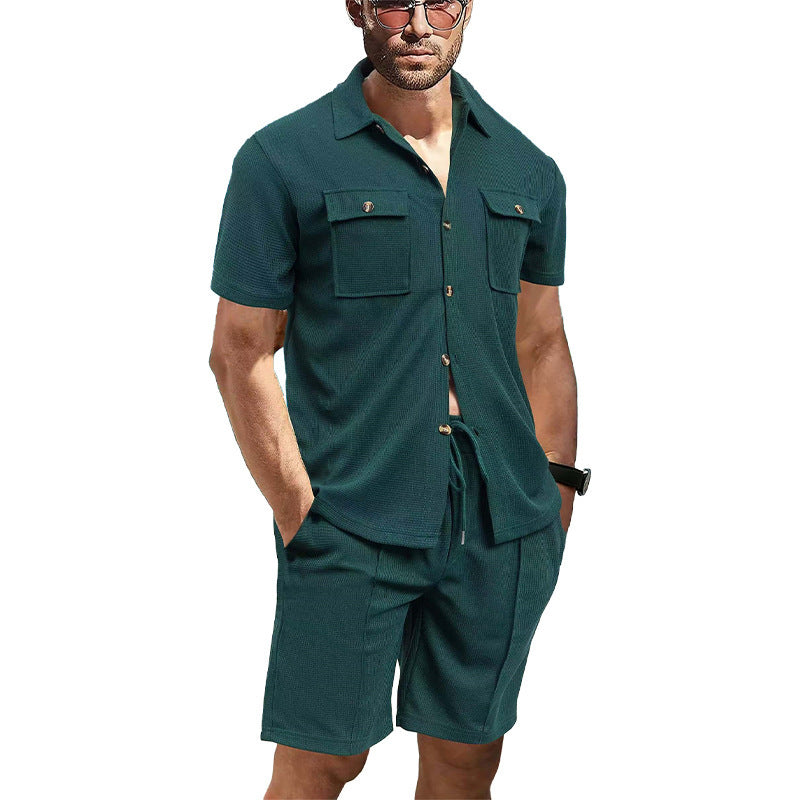 Chemise à manches courtes à la mode pour hommes avec shorts assortis Chic und Stil