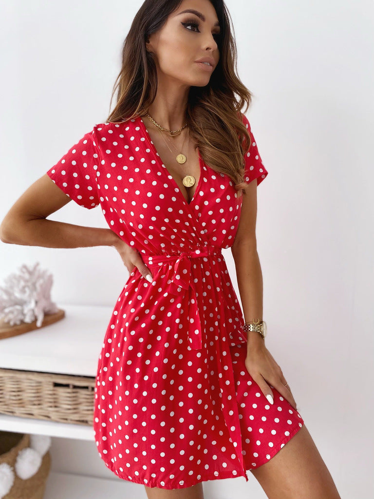 Robe mini portefeuille à pois Chic und Stil