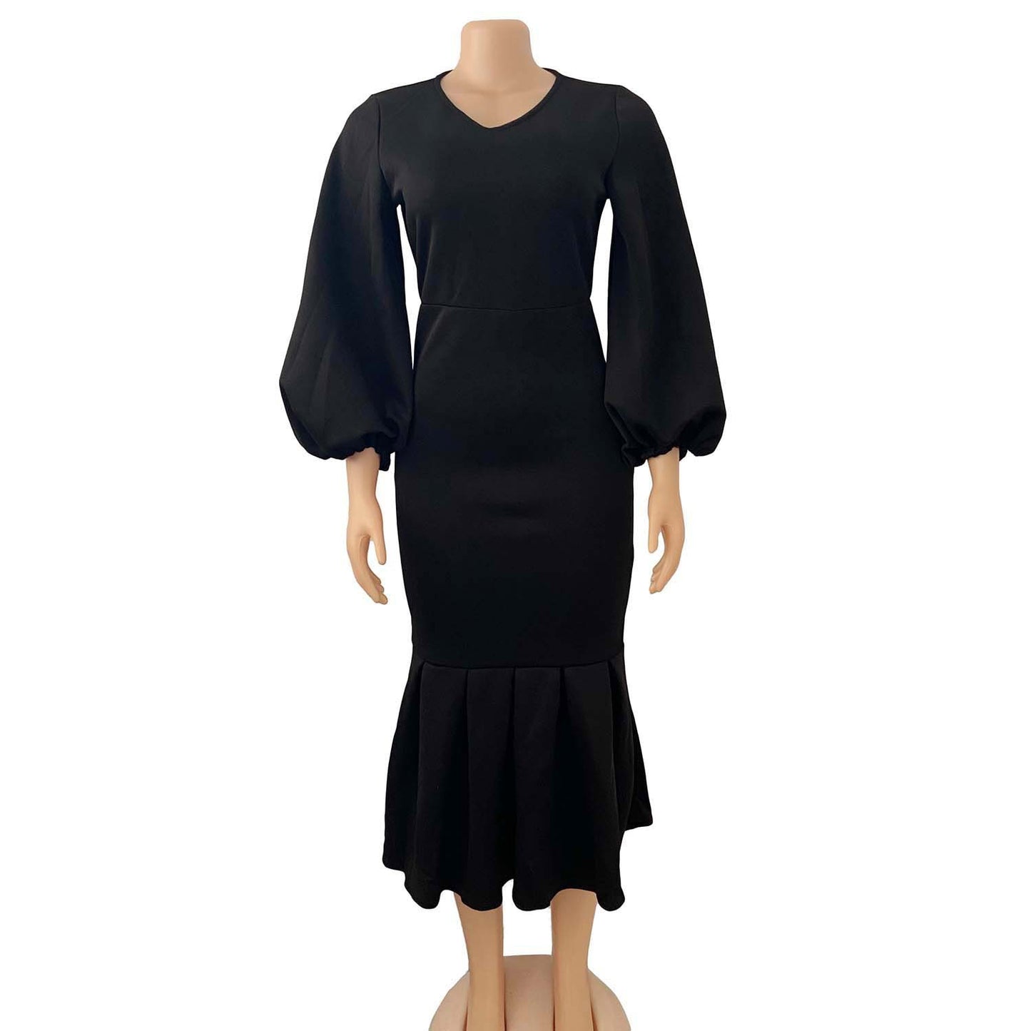 Robe ajustée pour femmes avec des manches volumineuses et un ourlet flottant Chic und Stil