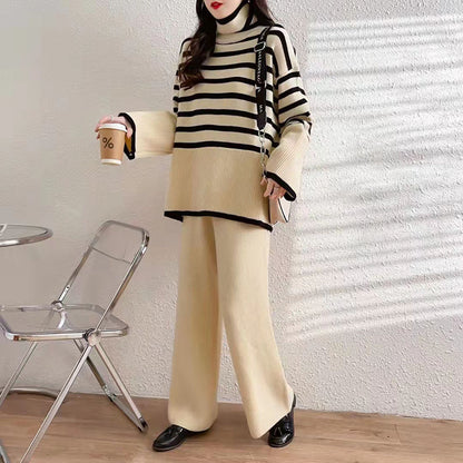 Pull en tricot rayé pour femmes avec une coupe ample et un col haut Chic und Stil