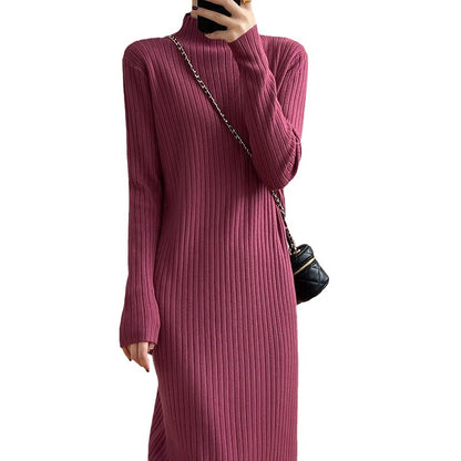 Robe en tricot pour femmes avec col montant et motif à rayures Chic und Stil