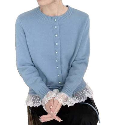 Cardigan en tricot romantique pour femmes avec dentelle et détails de boutons Chic und Stil