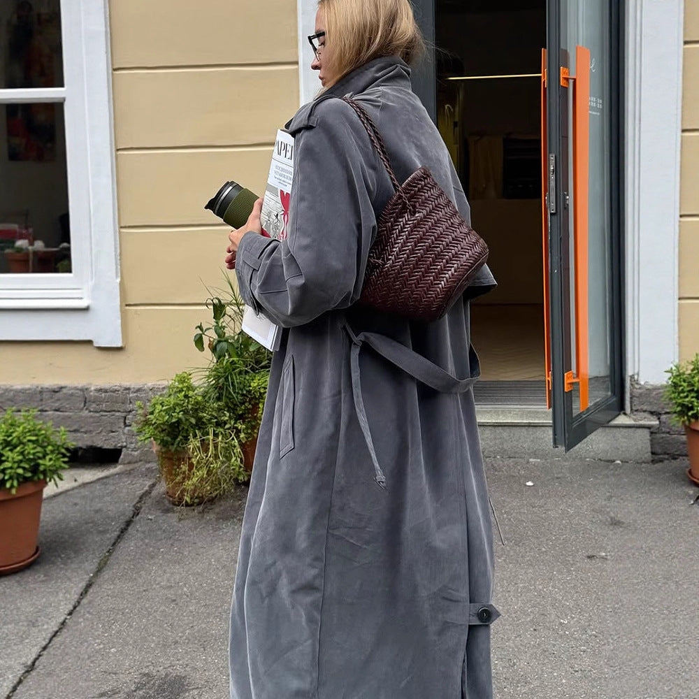 Dames élégant long trench-coat avec design texturé et large revers Chic und Stil