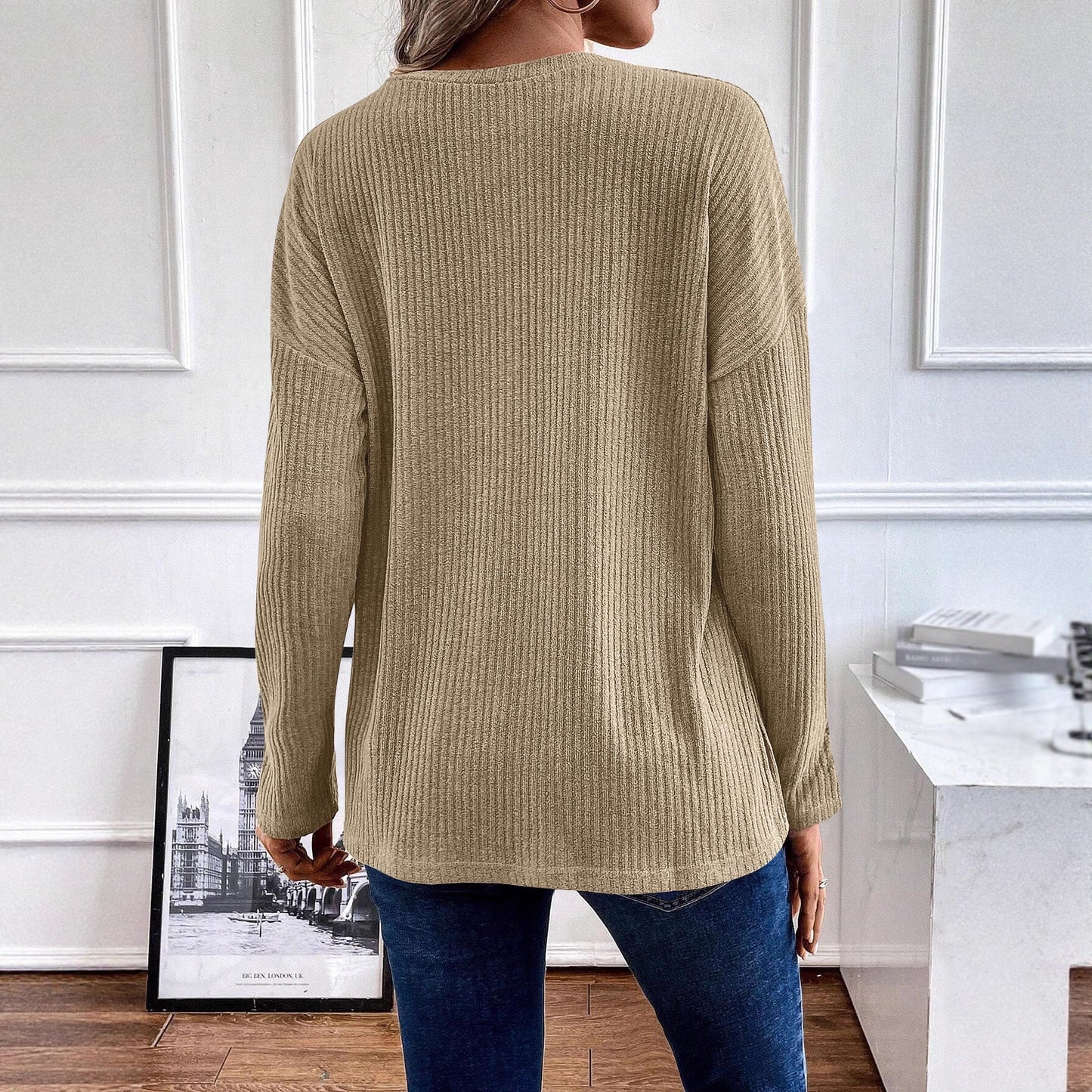 Pull ribbed de loisirs pour femmes avec patte de boutonnage et manches 3/4 Chic und Stil