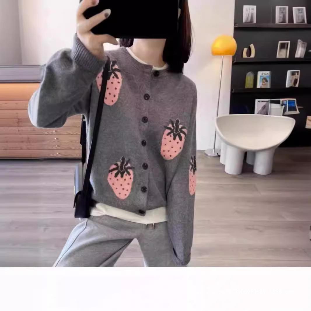 Dames Cardigan à motifs ludiques avec détail bouton Chic und Stil