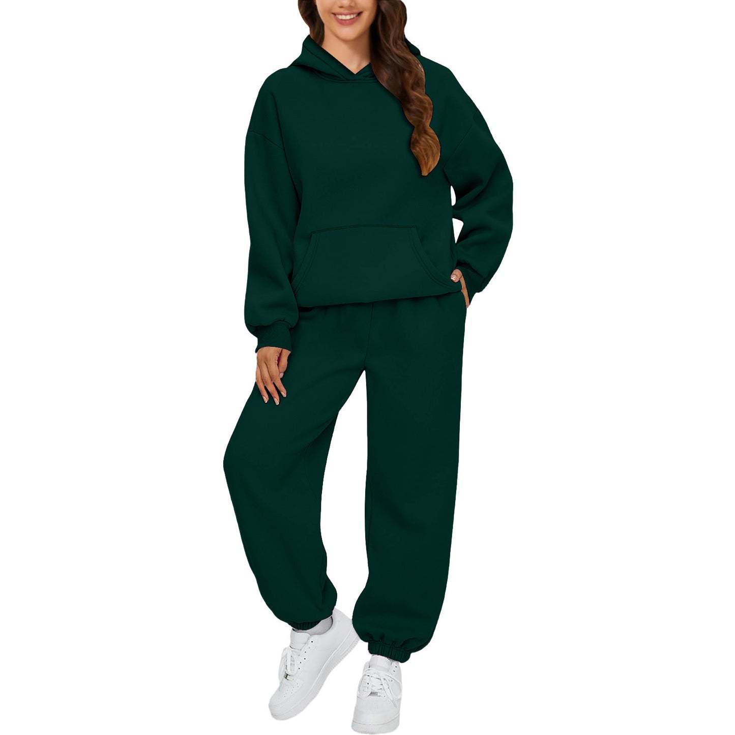 Ladies comfortable tracksuit with practical pockets Chic and Style