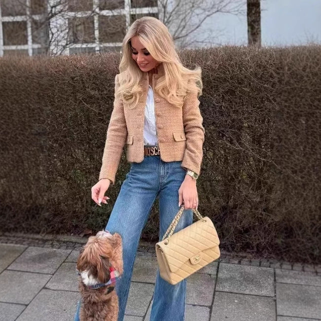 Dames élégante veste en boucle avec boutons dorés et poches appliquées Chic und Stil