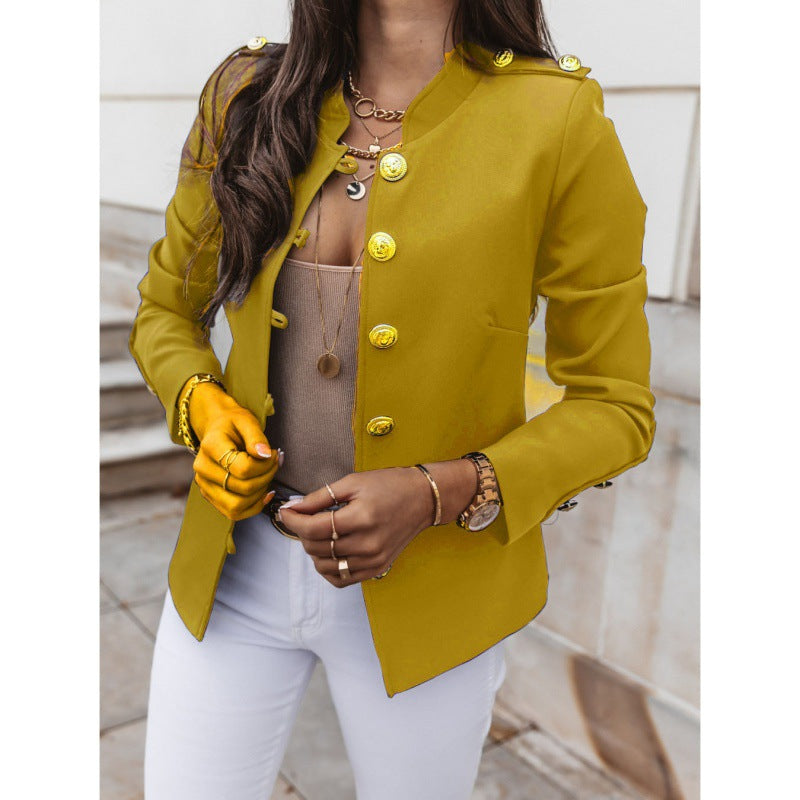 Blazer féminin tendance avec des détails ornés de boutons Chic und Stil