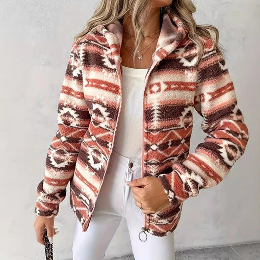 Ladies comfortable fleece jacket with a modern Aztec pattern Chic und Stil