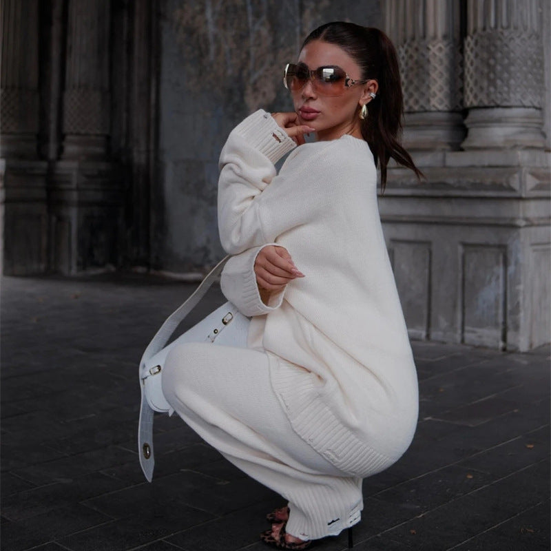 Luxurious knit set for women with oversized sweater and comfortable pants Chic and Style