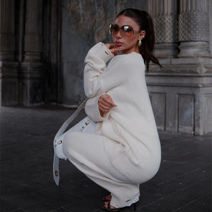 Luxurious knit set for women with oversized sweater and comfortable pants Chic and Style
