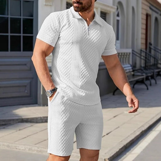 Chemise polo courte pour hommes à la mode avec design en structure imprégné et shorts assortis Chic und Stil