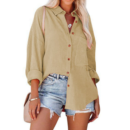 Chemise en chiffon pour femmes avec des manches larges et une poche poitrine pratique Chic und Stil