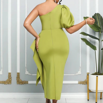 Dames Robe Élégante à Épaule Unique avec Élément Drapé Fluide Chic und Stil