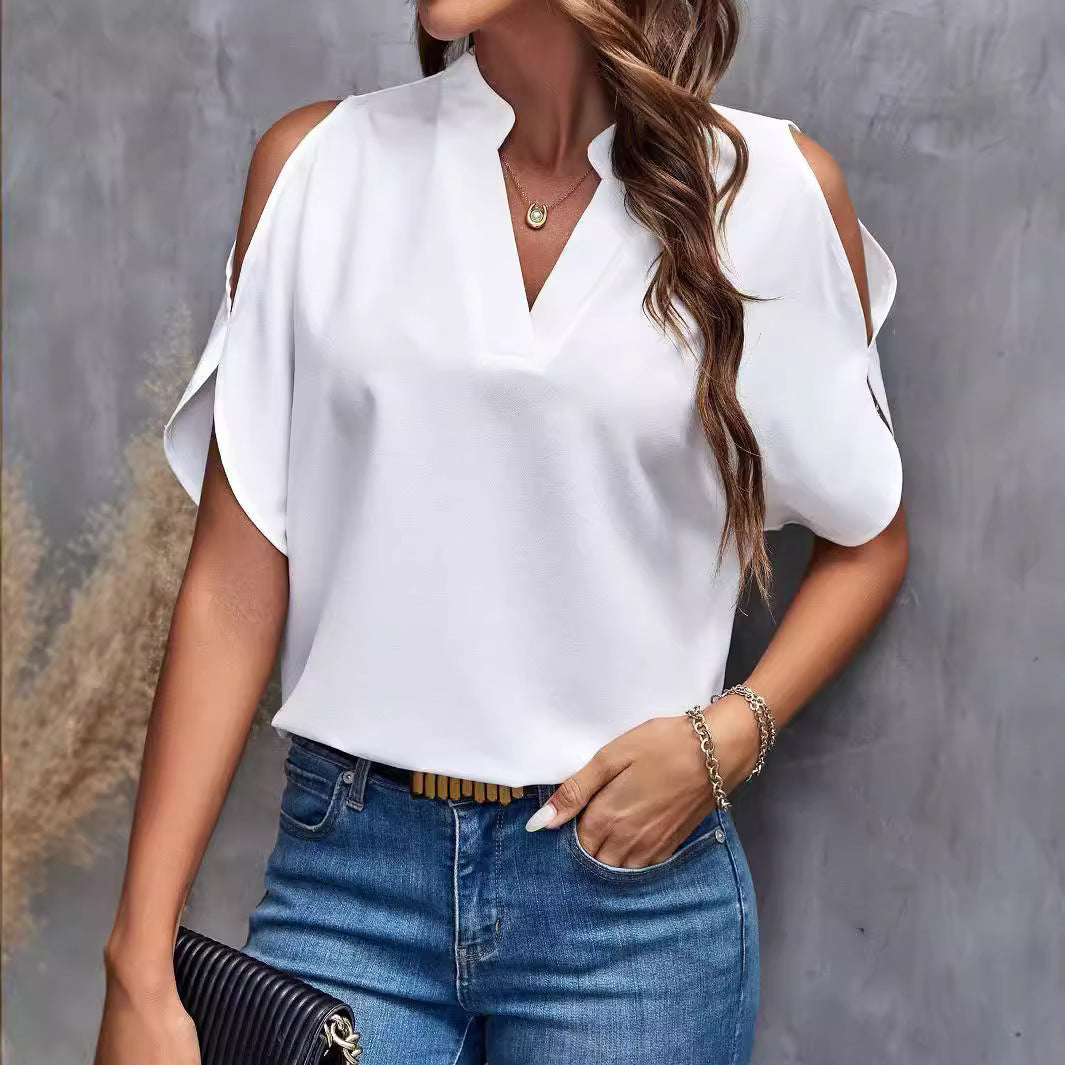 Women's blouse with cold shoulder and floral print Chic und Stil