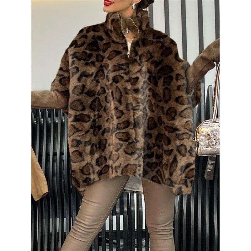 Dames Élégante Veste en Peluche avec Motif Léopard et Col Montant Chic und Stil